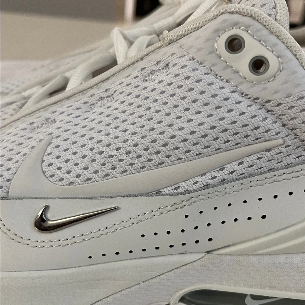 Nike Air Max Pulse 270 triple white 8/23-10/23 - Picture 10 of 11